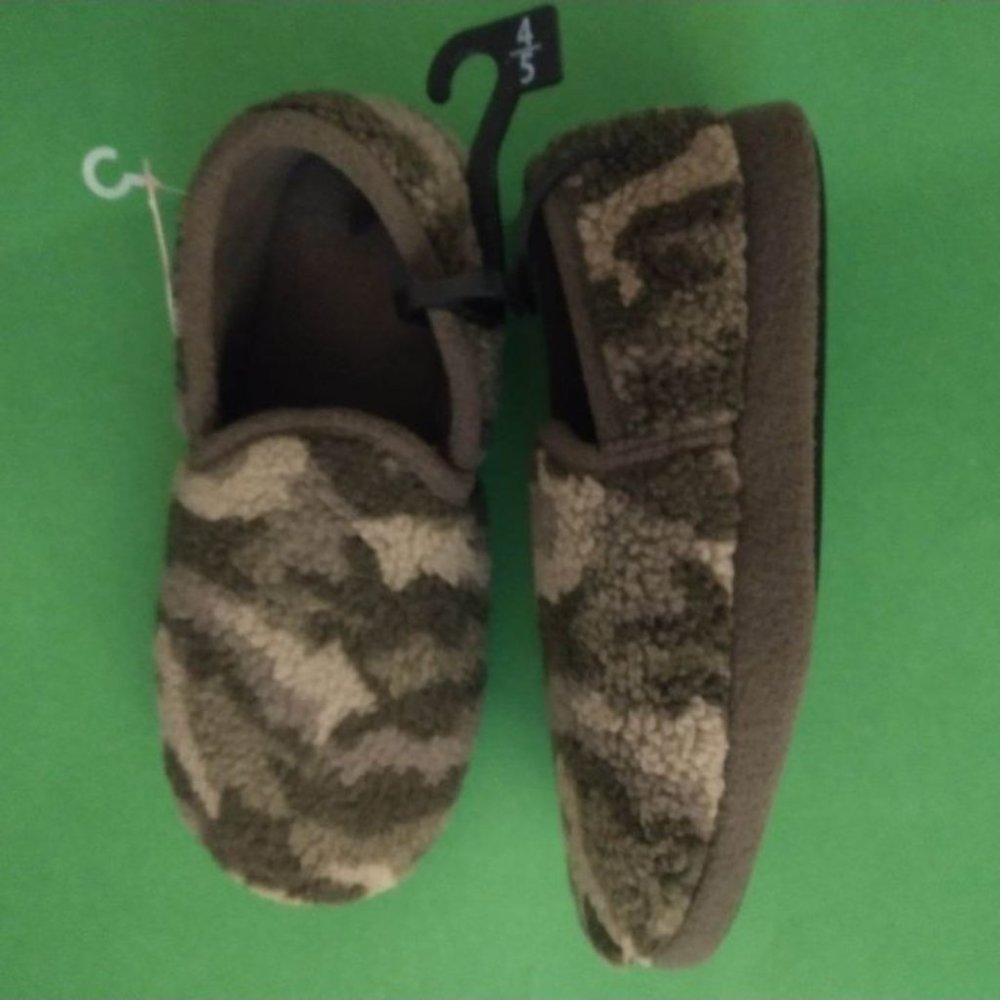 Wonder Nation kids Youth green camo slipper shoes size 4/5 - Picture 2 of 2